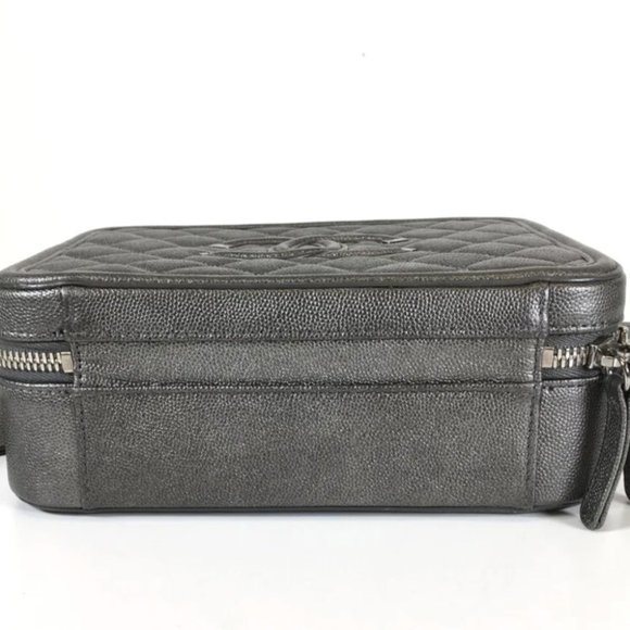 Chanel Vanity Case Medium Grey Caviar SHW - Picture 3 of 7